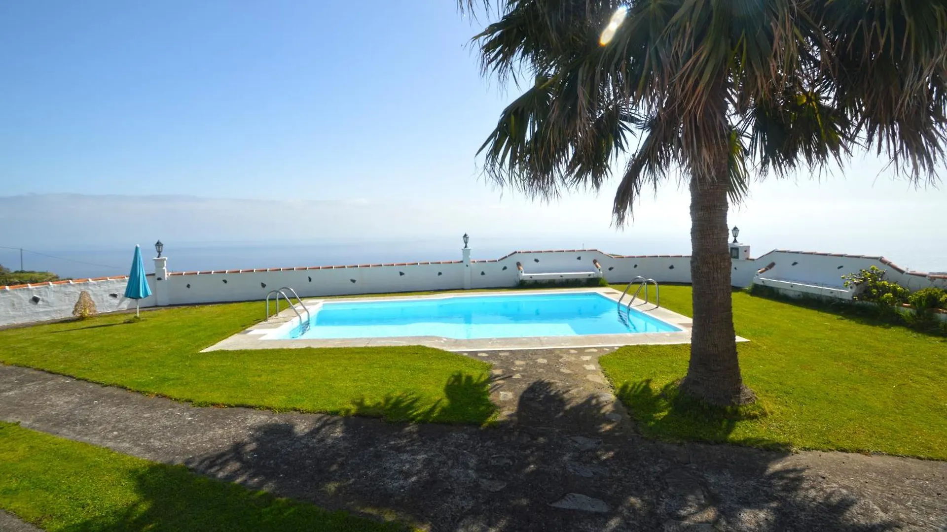 Simon Villa Barlovento Spain