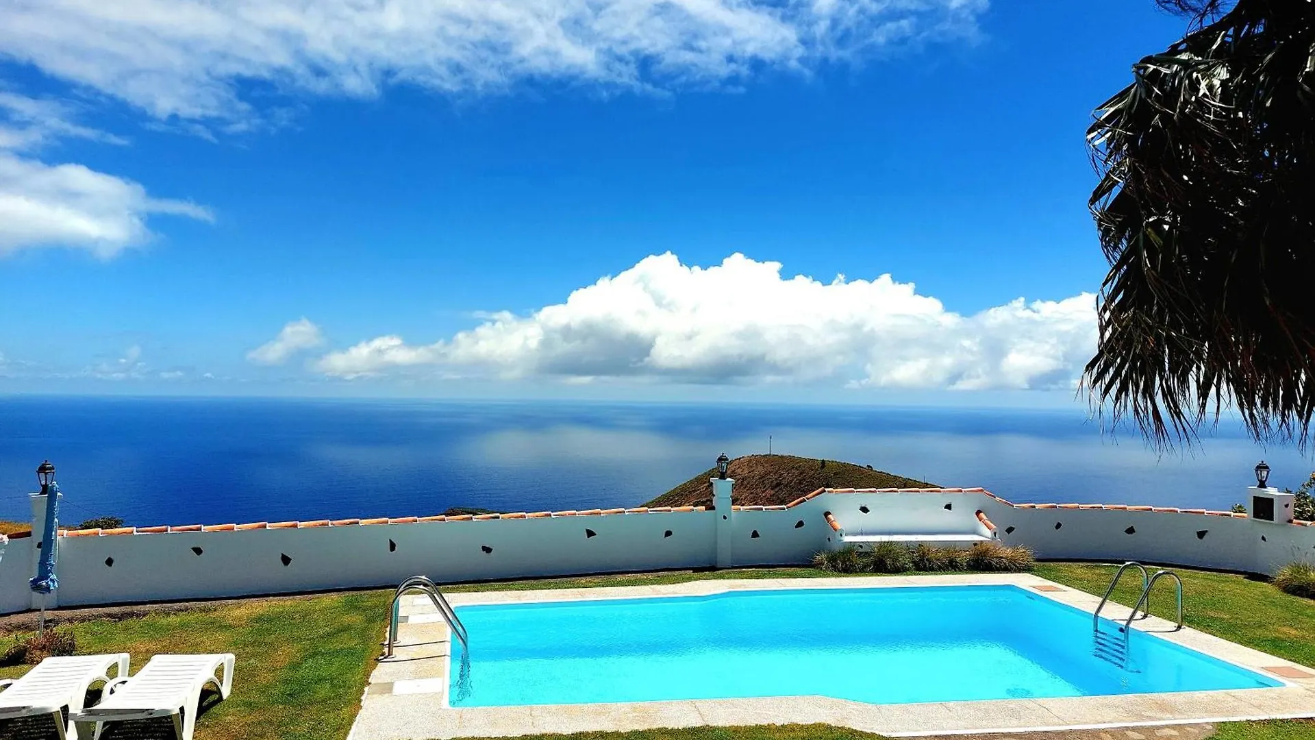 Simon Villa Barlovento